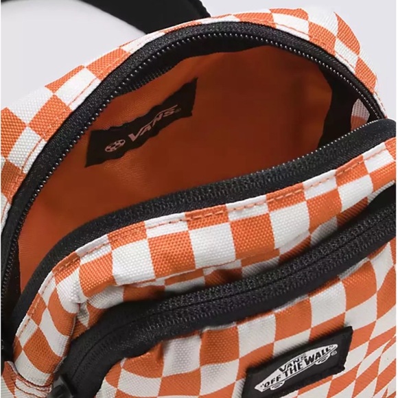 Vans - Picture 3 of 4